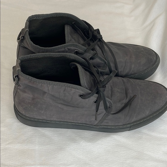 All Saints Black Chukka Boots with Soft Matte Upper and Minimalist Design - Picture 4 of 4